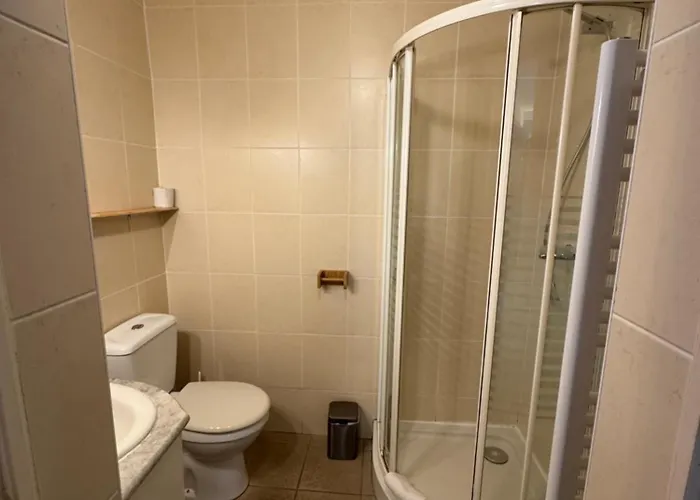 Des Isles - Le Guernesey 바르네빌카테레