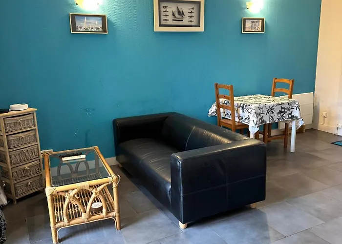 Des Isles - Le Guernesey * 바르네빌카테레