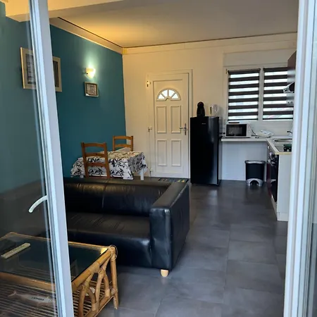 Des Isles - Le Guernesey Daire